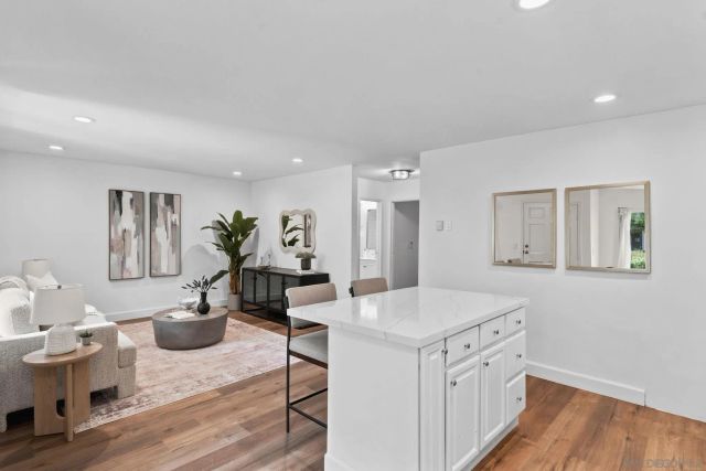 13754 Mango Dr 103, Del Mar, CA 92014