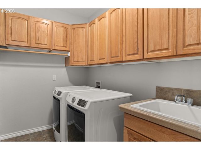 10641 Sw EDGEWOOD Ct, Wilsonville, OR 97070
