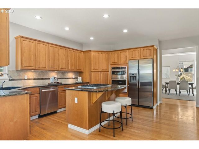 10641 Sw EDGEWOOD Ct, Wilsonville, OR 97070