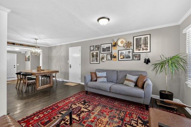 7106 Nall Avenue, Prairie Village, KS 66208