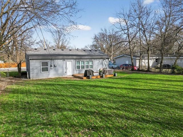 7106 Nall Avenue, Prairie Village, KS 66208