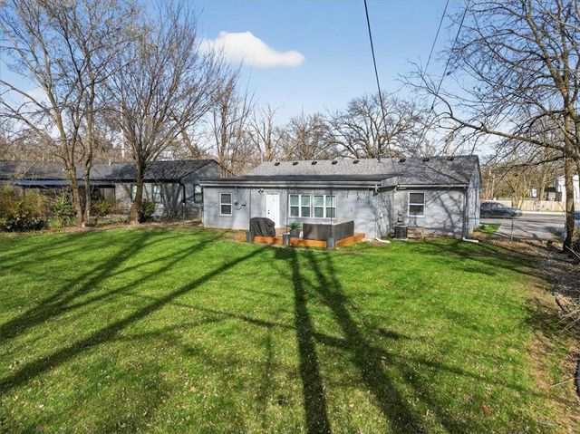 7106 Nall Avenue, Prairie Village, KS 66208
