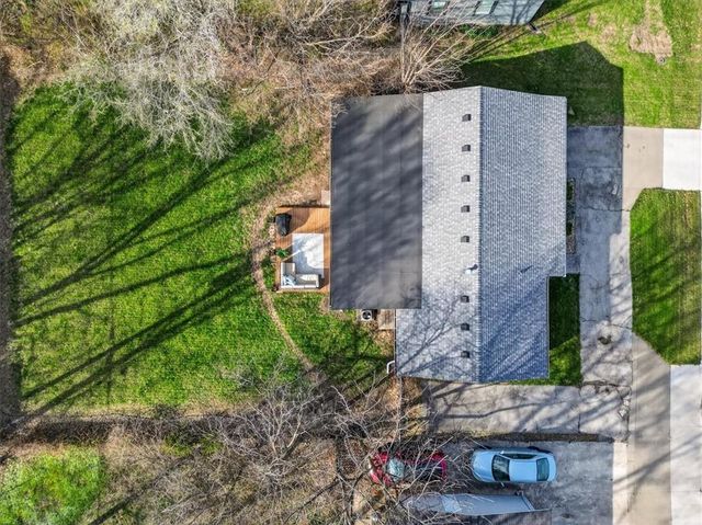 7106 Nall Avenue, Prairie Village, KS 66208