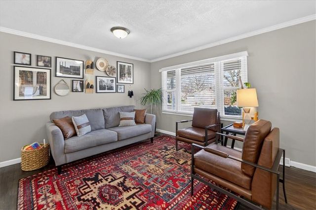 7106 Nall Avenue, Prairie Village, KS 66208