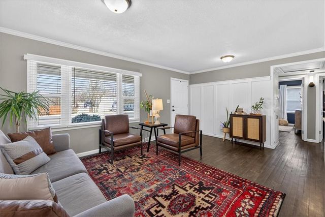 7106 Nall Avenue, Prairie Village, KS 66208