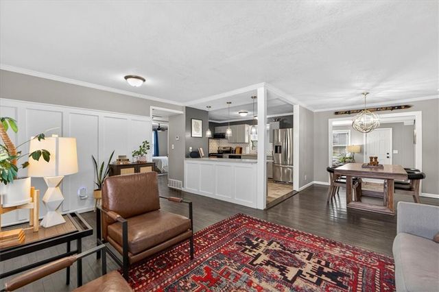 7106 Nall Avenue, Prairie Village, KS 66208