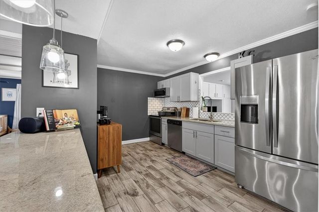 7106 Nall Avenue, Prairie Village, KS 66208