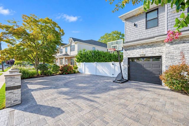 552 Dover Road, Oceanside, NY 11572