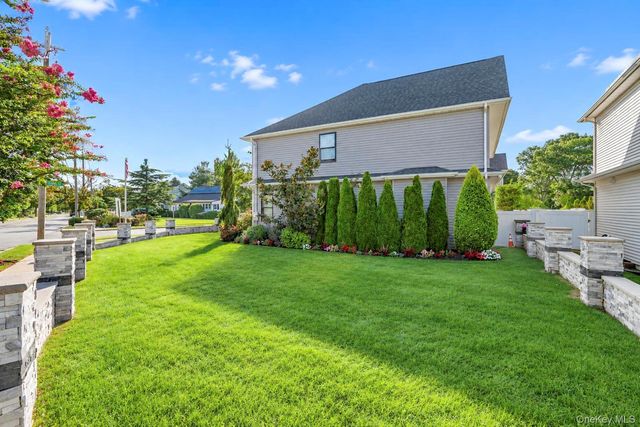 552 Dover Road, Oceanside, NY 11572