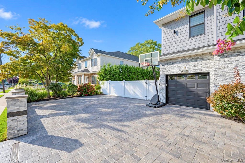 552 Dover Road, Oceanside, NY 11572 — photo 3