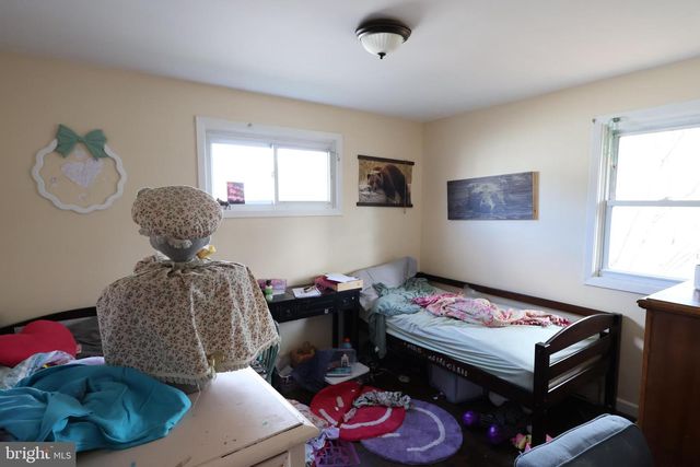 8 N HOLLANDER RD, Gordonville, PA 17529