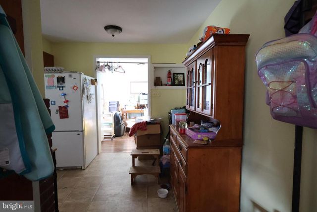 8 N HOLLANDER RD, Gordonville, PA 17529