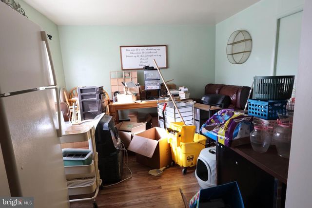 8 N HOLLANDER RD, Gordonville, PA 17529