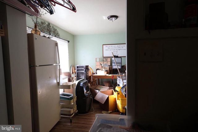 8 N HOLLANDER RD, Gordonville, PA 17529