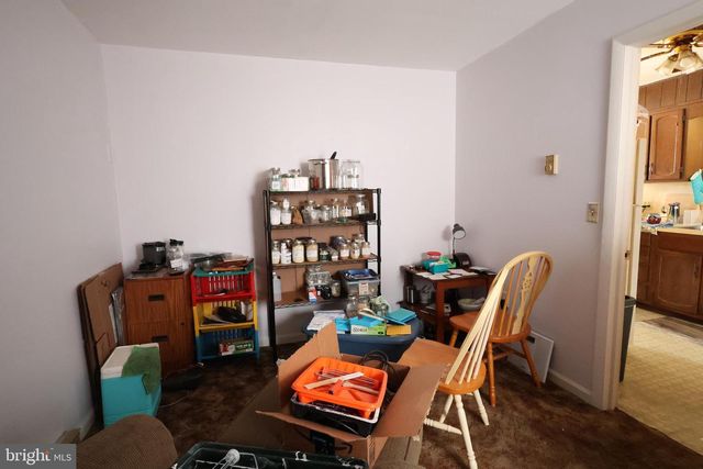 8 N HOLLANDER RD, Gordonville, PA 17529