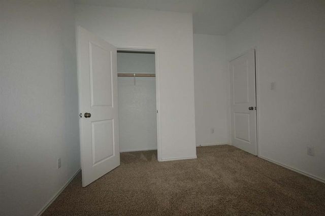 1106 Minnow LN, Bastrop, TX 78602