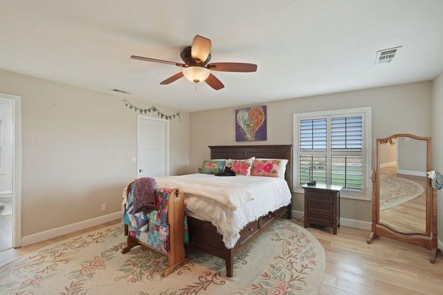 25988 N Sowles Rd, Acampo, CA 95220