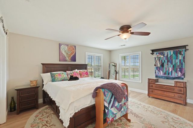 25988 N Sowles Rd, Acampo, CA 95220