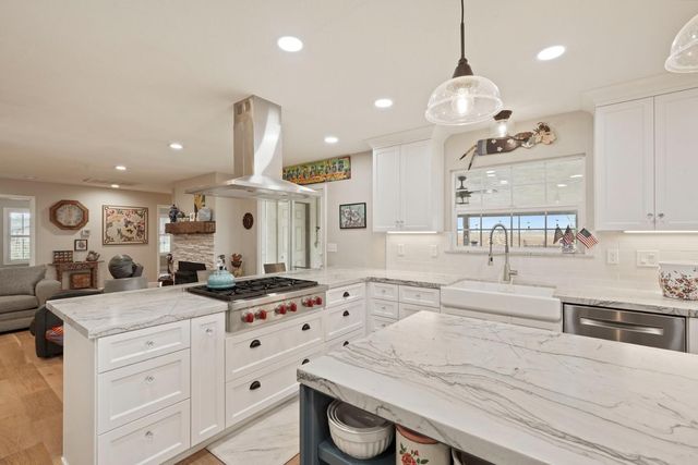 25988 N Sowles Rd, Acampo, CA 95220