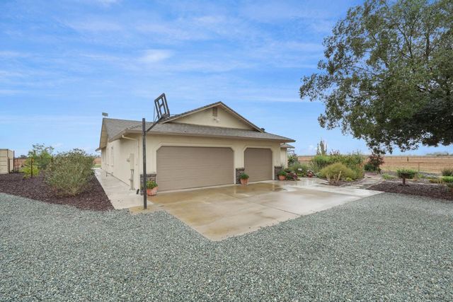 25988 N Sowles Rd, Acampo, CA 95220