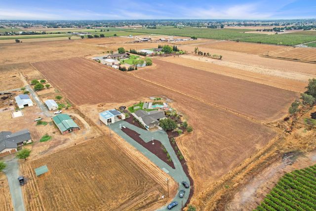 25988 N Sowles Rd, Acampo, CA 95220