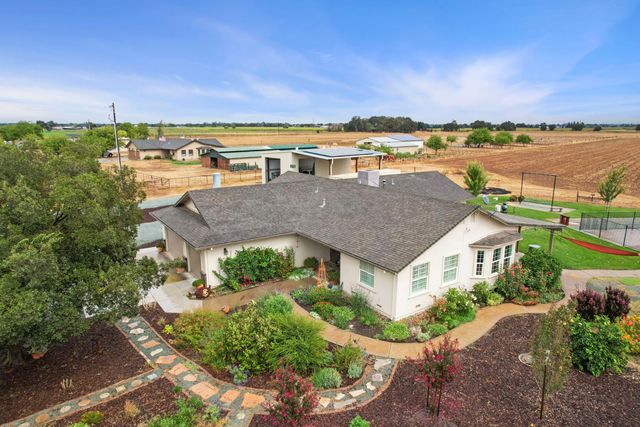 25988 N Sowles Rd, Acampo, CA 95220