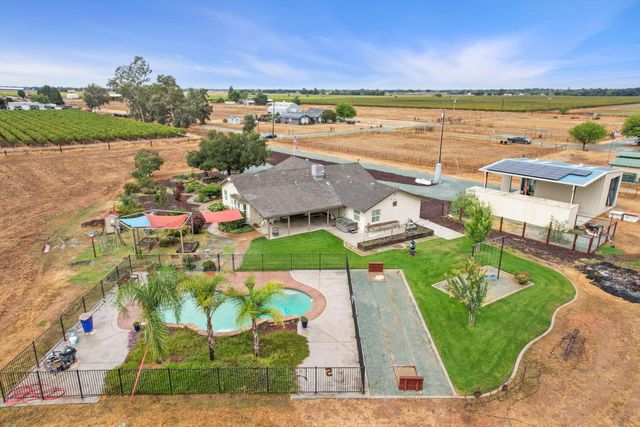 25988 N Sowles Rd, Acampo, CA 95220