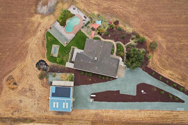 25988 N Sowles Rd, Acampo, CA 95220