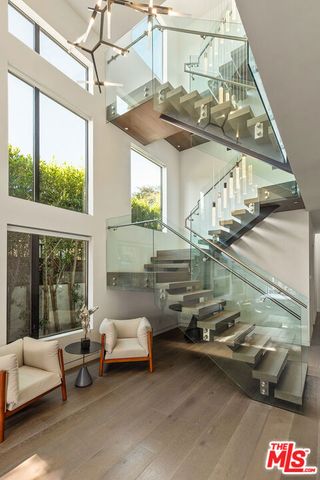 1609 N Stanley Avenue, Los Angeles, CA 90046