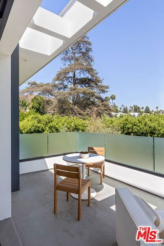 1609 N Stanley Avenue, Los Angeles, CA 90046