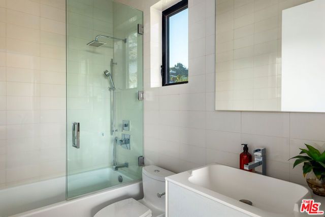 1609 N Stanley Avenue, Los Angeles, CA 90046