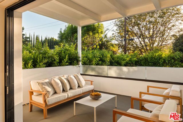 1609 N Stanley Avenue, Los Angeles, CA 90046