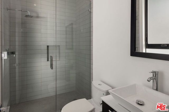 1609 N Stanley Avenue, Los Angeles, CA 90046