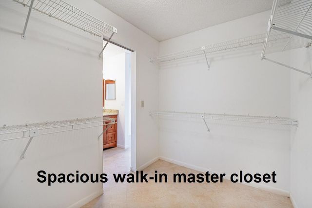 22 Walcott Drive, Boynton Beach, FL 33426