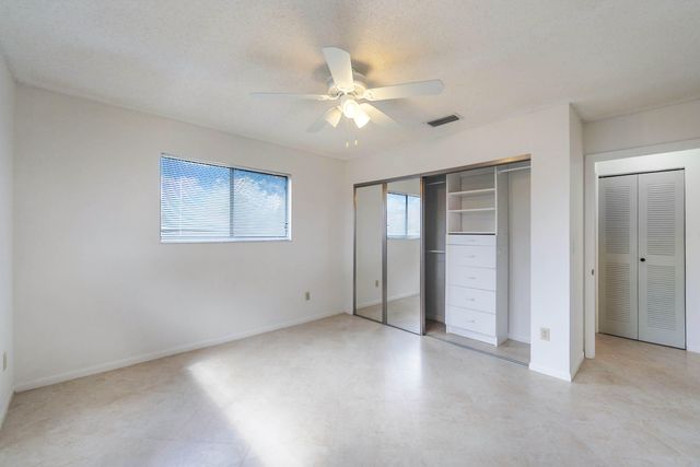 22 Walcott Drive, Boynton Beach, FL 33426