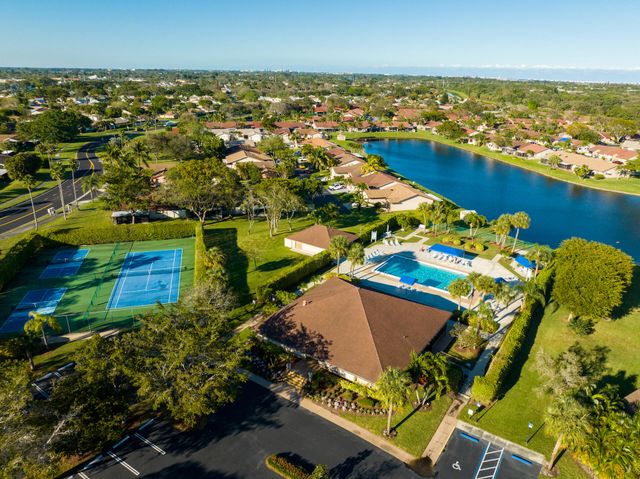 22 Walcott Drive, Boynton Beach, FL 33426