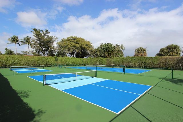 22 Walcott Drive, Boynton Beach, FL 33426