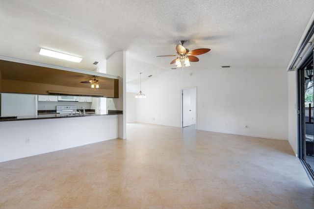 22 Walcott Drive, Boynton Beach, FL 33426