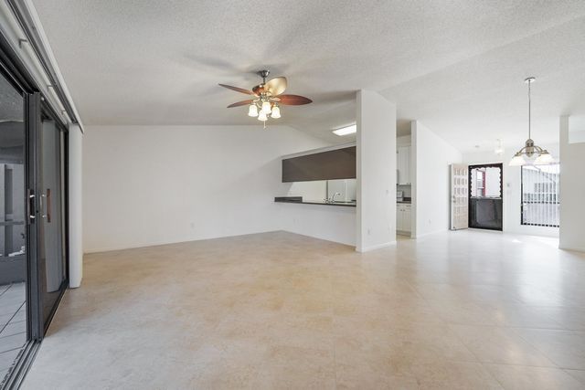 22 Walcott Drive, Boynton Beach, FL 33426