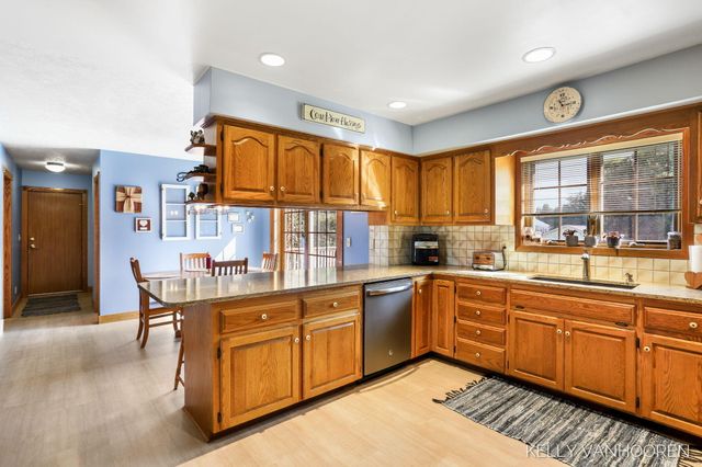 6458 Pleasant Valley Drive SW, Byron Center, MI 49315