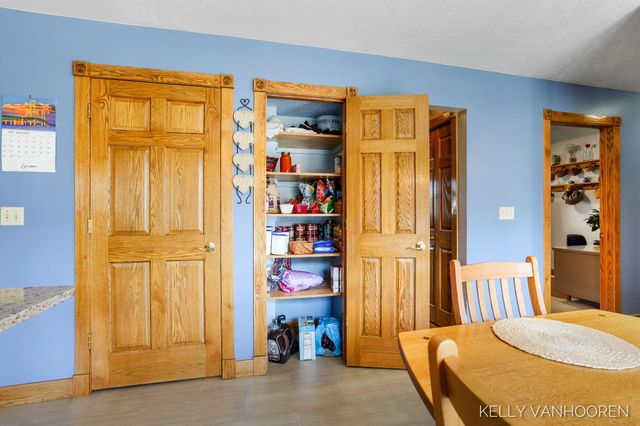 6458 Pleasant Valley Drive SW, Byron Center, MI 49315