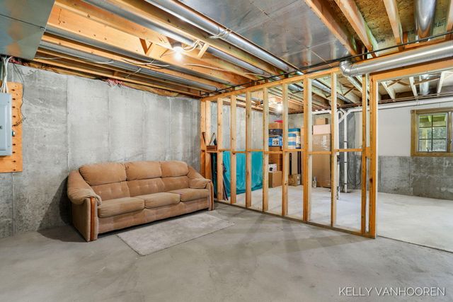 6458 Pleasant Valley Drive SW, Byron Center, MI 49315