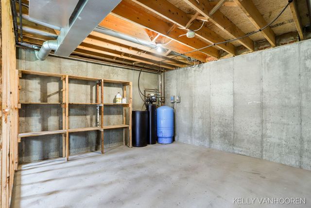 6458 Pleasant Valley Drive SW, Byron Center, MI 49315