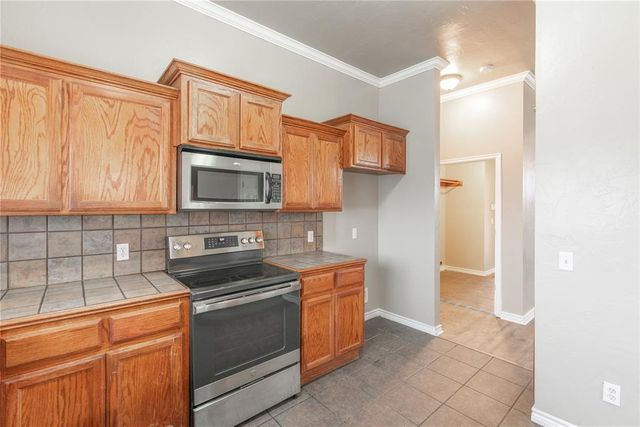 8016 Breezewood Drive, Oklahoma City, OK 73135