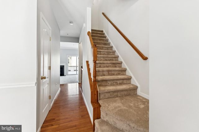 8406 HAMLIN ST, Lanham, MD 20706