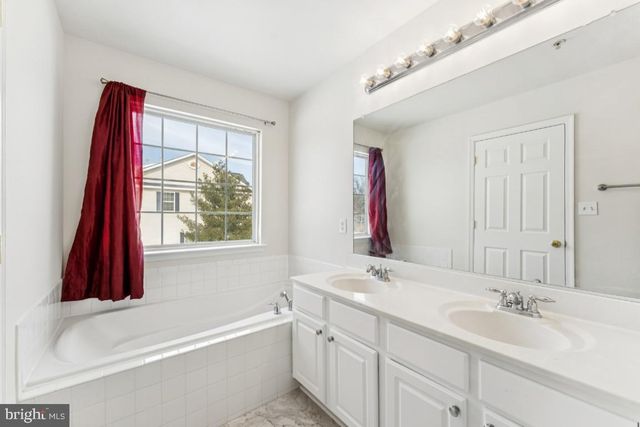 8406 HAMLIN ST, Lanham, MD 20706