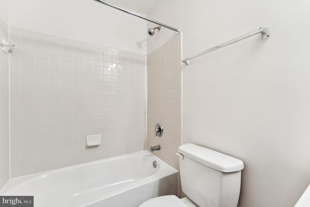 8406 HAMLIN ST, Lanham, MD 20706