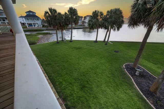 22621 Bay Point Drive, Galveston, TX 77554