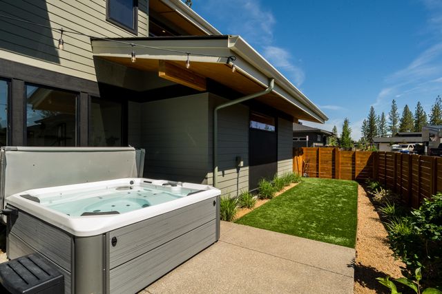 3112 NW Blodgett Way, Bend, OR 97703