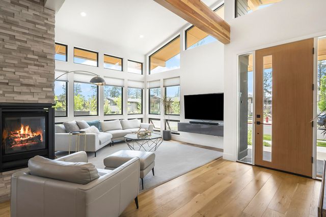 3112 NW Blodgett Way, Bend, OR 97703